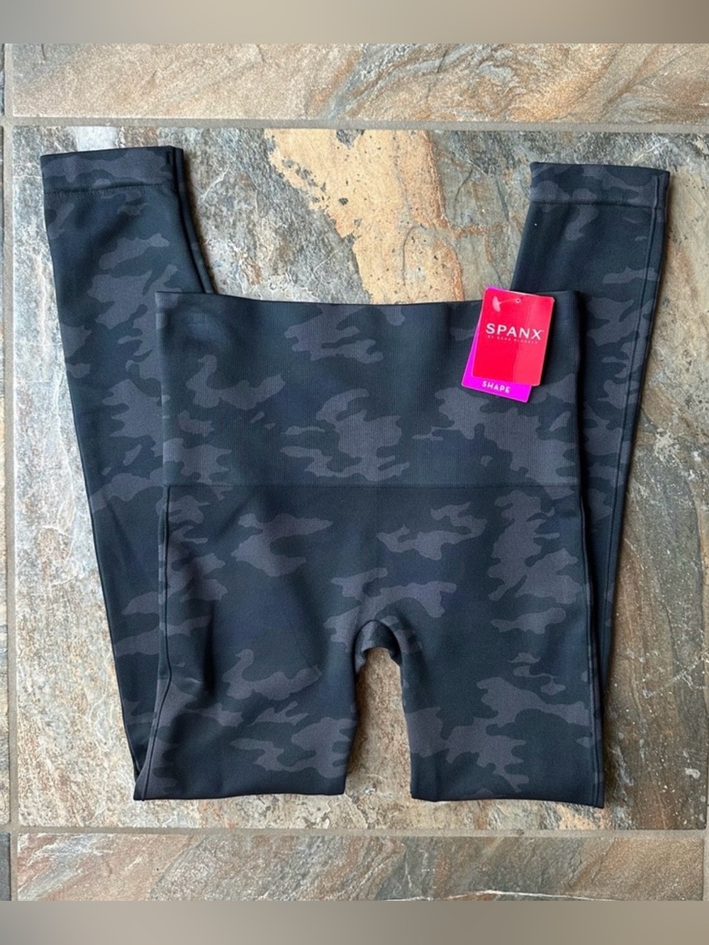 Spanx Look at Me Now Seamless Leggings NWT Camo Print Size Medium